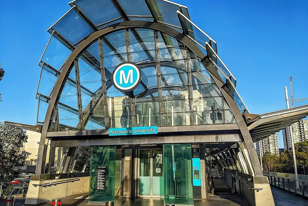 North-East Facing Residence | Only 2 Minutes' Walk to Macquarie Centre