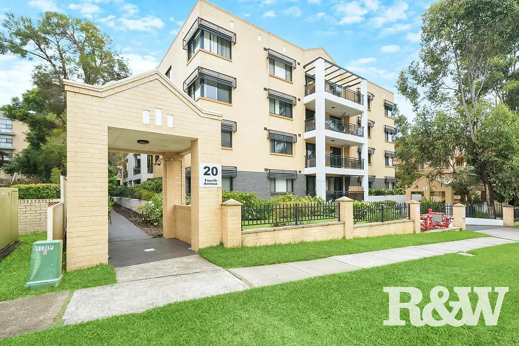Well maintained 2 bedroom unit located on the second floor
