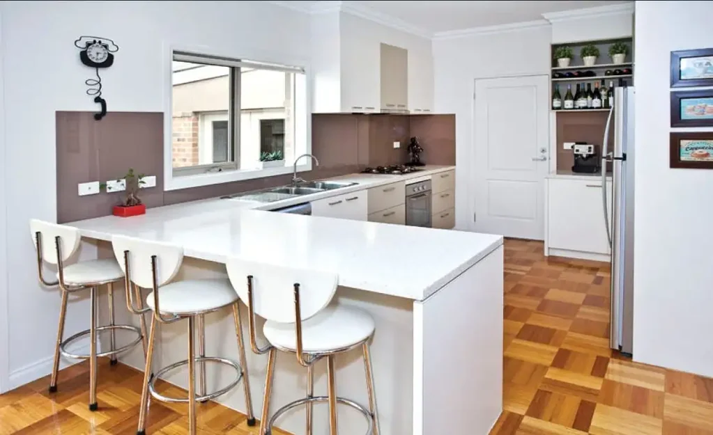 Spacious Living in Prime Glen Waverley Location
