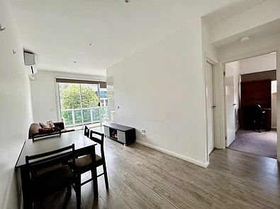 Semi-Furnished Apartment in Prime Clayton Location