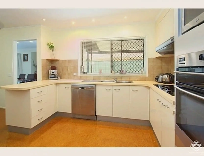 12 Dunstable Street, Macgregor, QLD 4109, 4 침실, 2 욕실, House