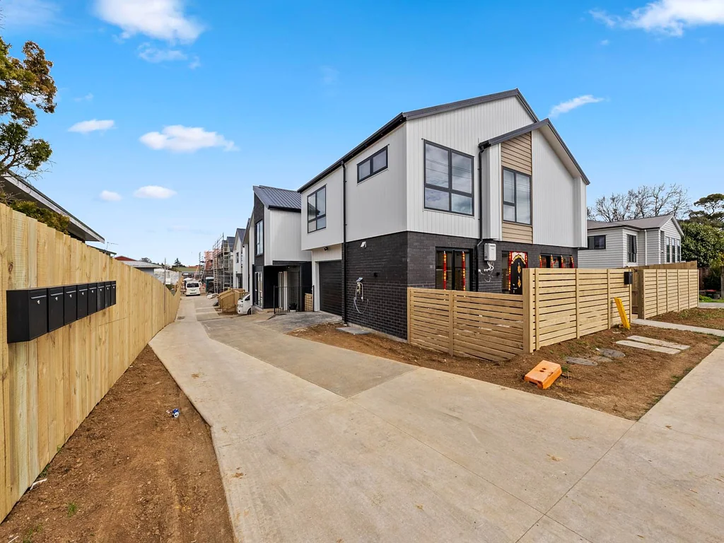 2/40 Hain Avenue, Mangere East, Manukau City, Auckland