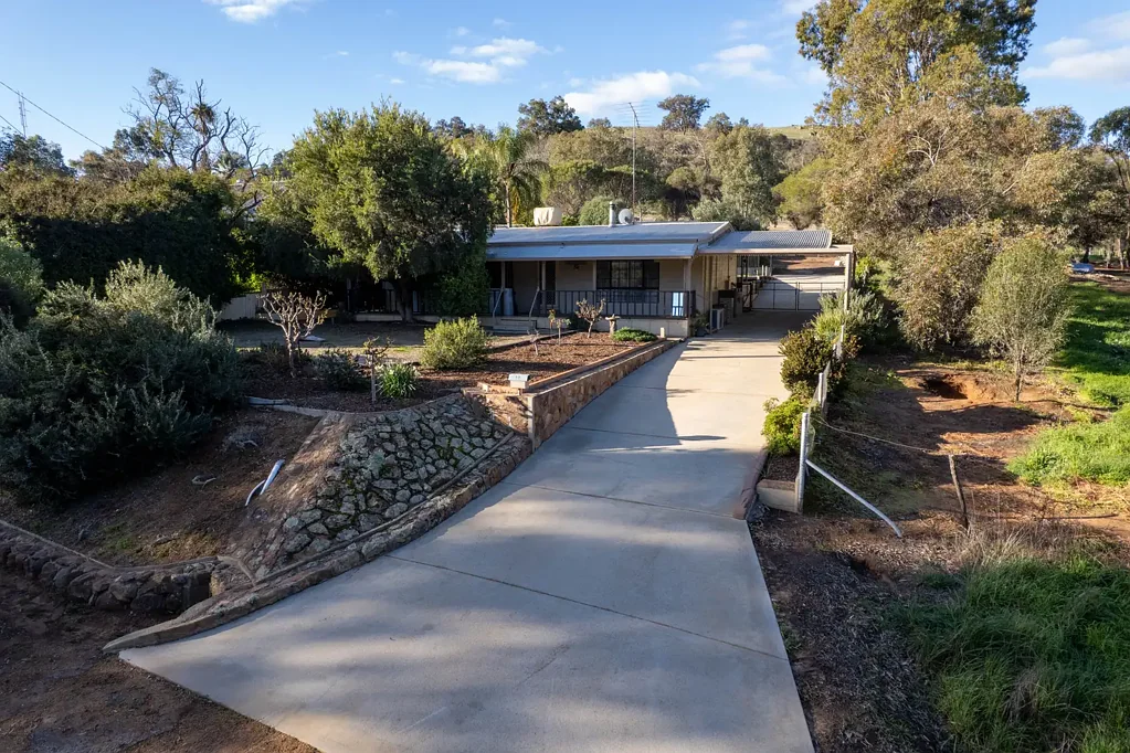 14 Wilson Street, Toodyay, WA 6566