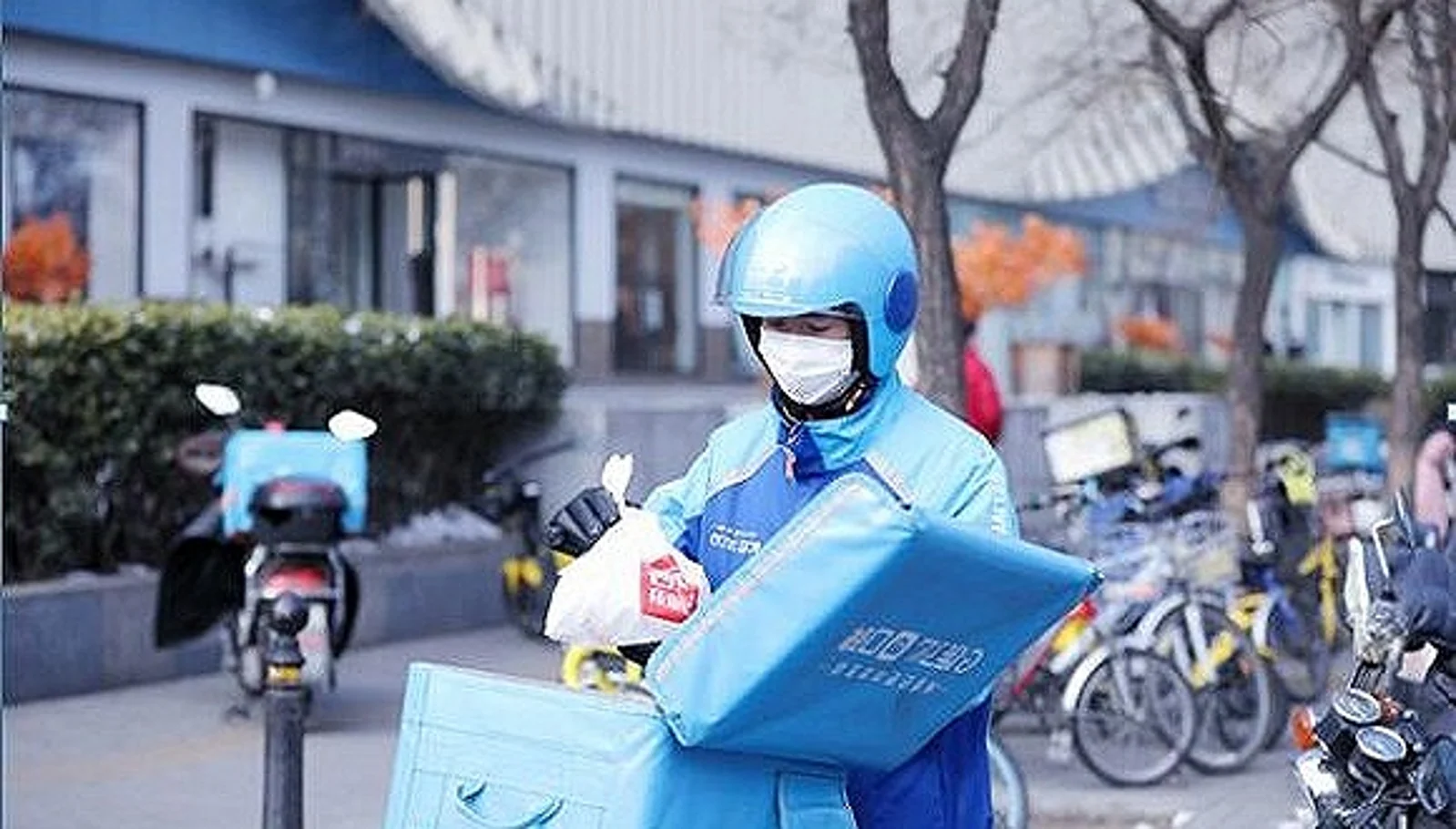 饿了么骑手报告:二成骑手为大学生,90后占比达47%