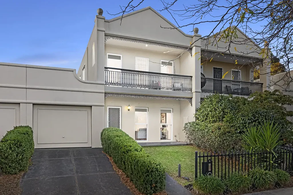 8 Parklane Way, Rowville, VIC 3178