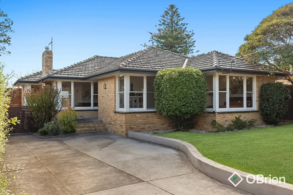 18 Macorna Street, Frankston, VIC 3199