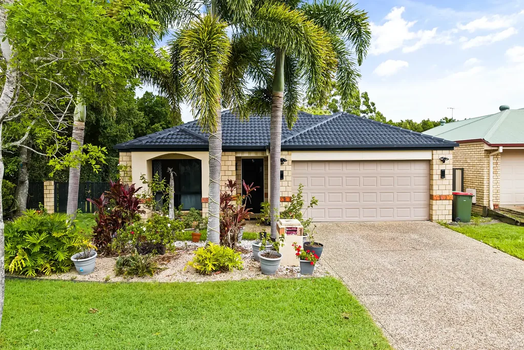 North Lakes 3Zimmer Corner Block Opportunity in Sought-After North Lakes