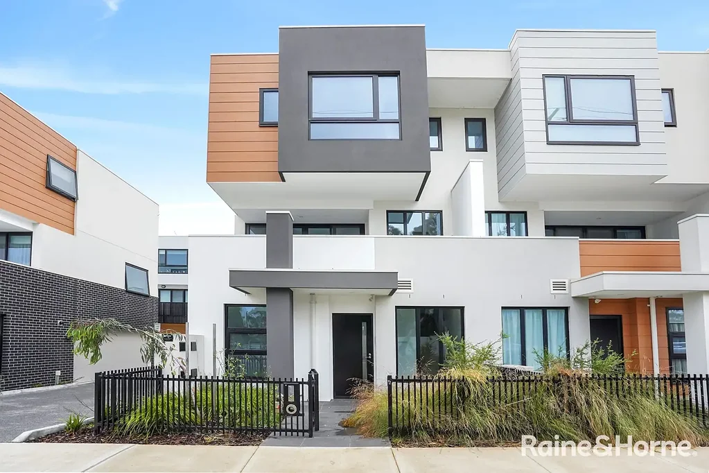 Wantirna South 3Moenga Stunning Modern Home in the Heart of Wantirna South