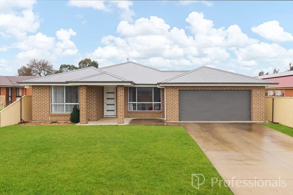 Eglinton 4 Slaapkamer Spacious Family Living with Exceptional Separation