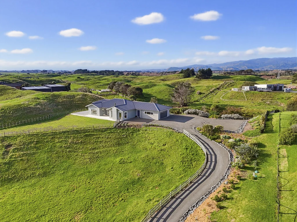 Te Horo 4部屋 Modern comfort meets lifestyle serenity