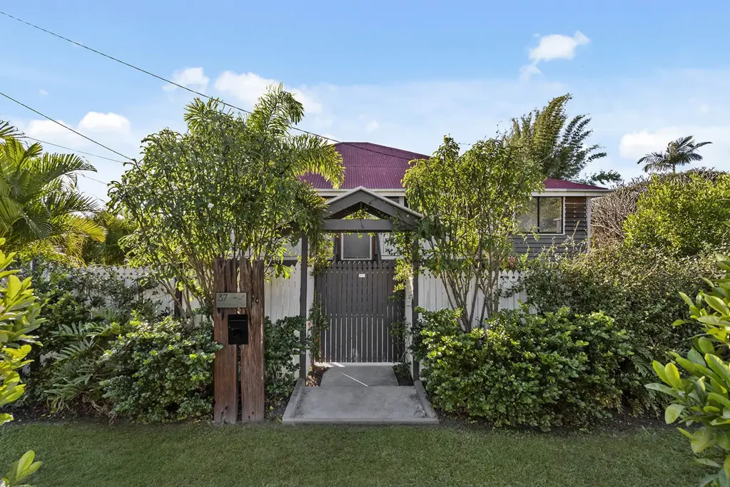 37 Saint Clements Road, Oxley, QLD 4075