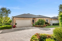 1/5 Ruth Road, Mornington