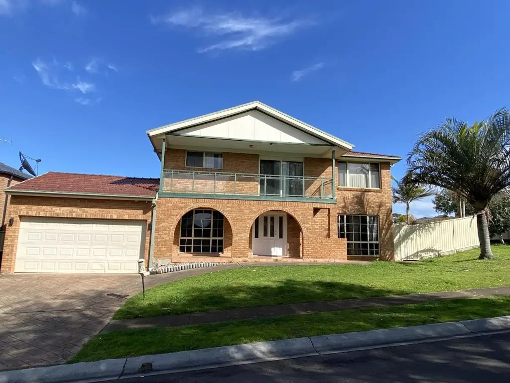 Spacious 3-Bedroom Home Offering Comfort & Convenience in Glenwood