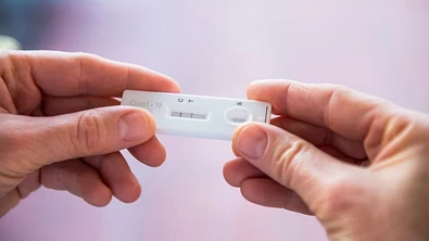 上周新增14,371例，死亡36人！再感染率超40%，这个地区确诊最多！