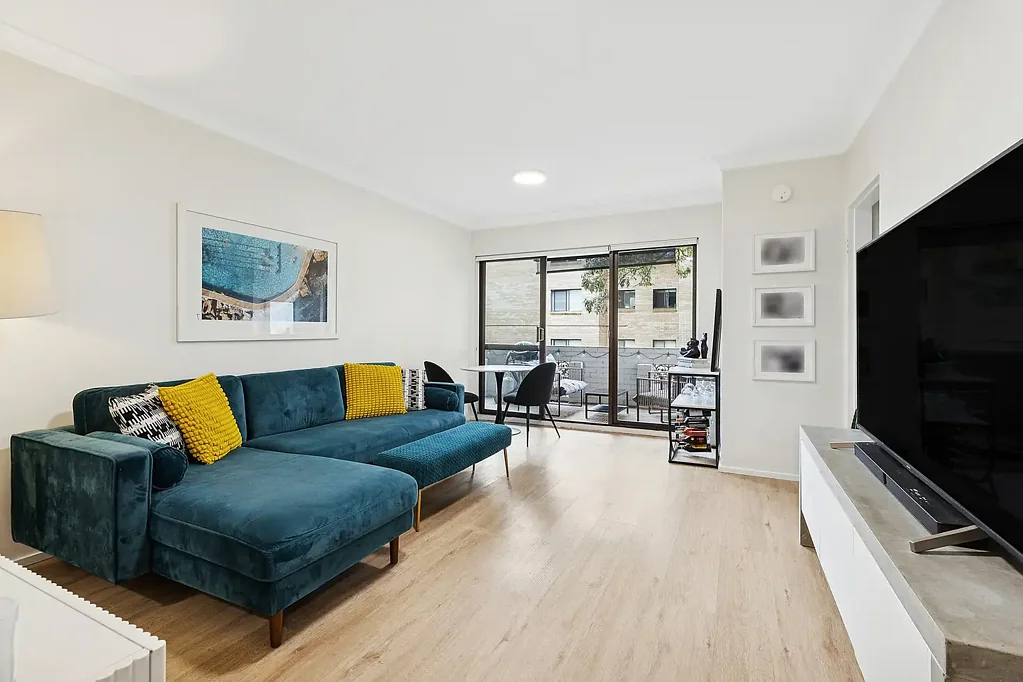 Miranda 2 Slaapkamer Updated apartment in vibrant heart of Miranda