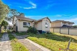 14 Summerhill Road, Reservoir