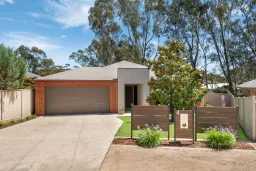 4 Harold Court, White Hills