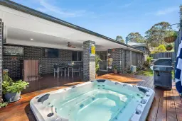 42 Litchfield Crescent, Long Beach