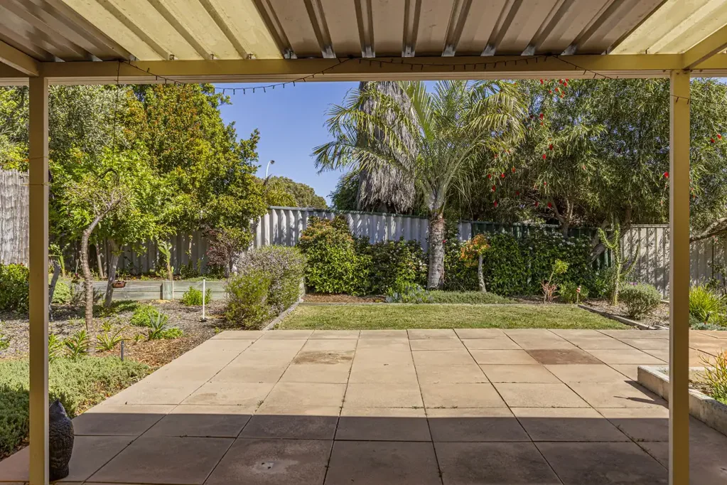 Joondalup 4कमरा Space, Privacy, and a Backyard That Delivers.