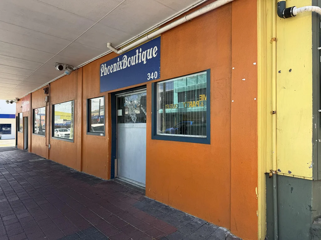 Otahuhu High exposure site on Great South Road