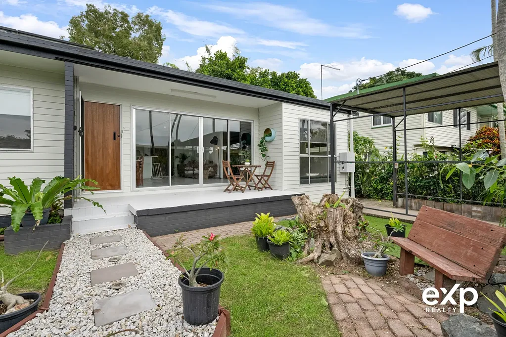 14 Crane Street, Slade Point, QLD 4740