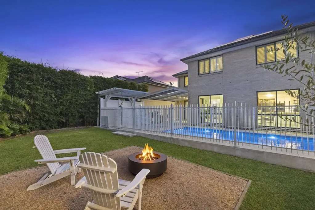 31 Quarterhorse Parade, Wadalba, NSW 2259