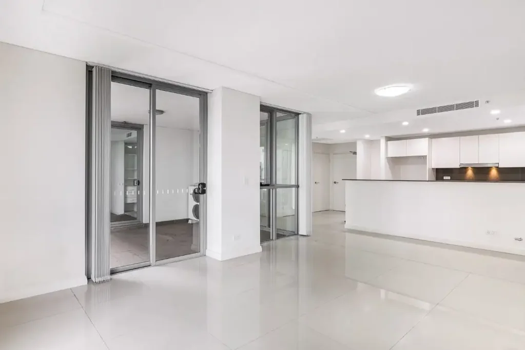 Spacious and Stylish 1 Bedroom Apartment in the Heart of Mascot
