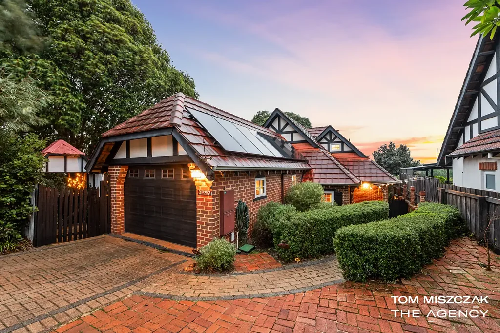 Bedfordale 4Phòng ngủ UNDER OFFER with MULTIPLE OFFERS by Tom Miszczak
