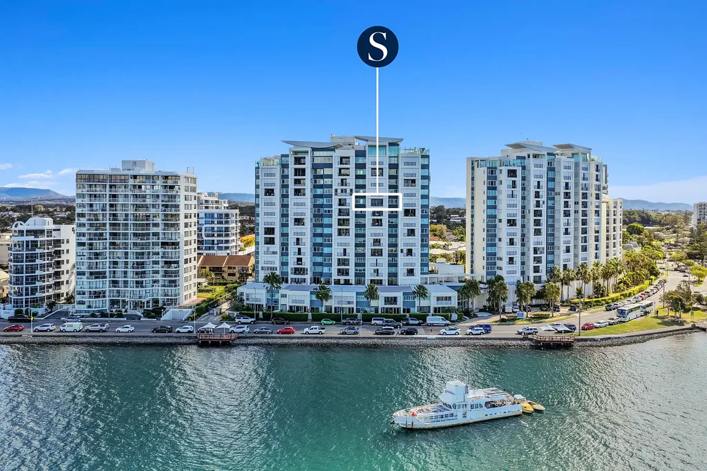 Labrador 2房  WATERFRONT APARTMENT - UNOBSTRUCTED WATER VIEWS
-PERFECT HOME FOR A SEA-CHANGE AND WANT THE BEST!
