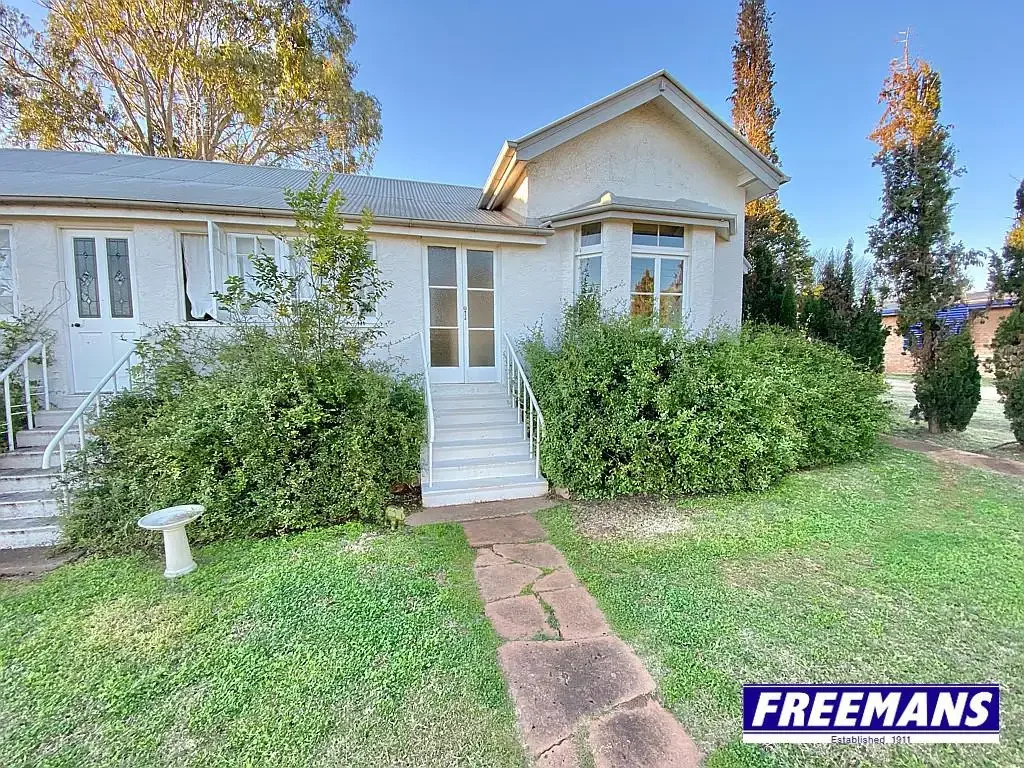 Beautifully Renovated Unit in Great Location