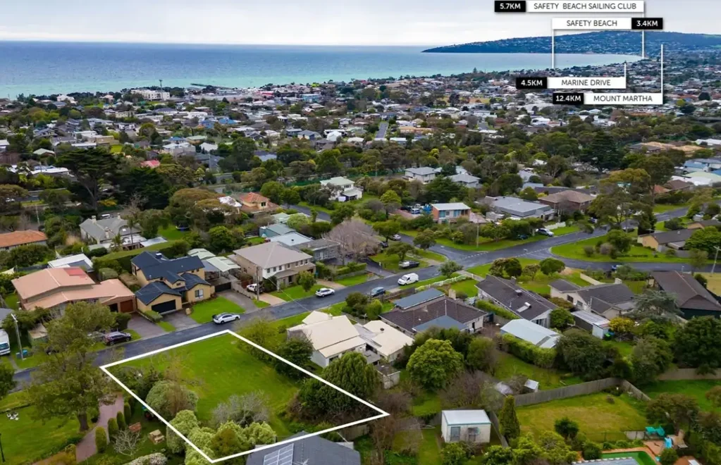 Dromana A Rare Blank Canvas with Bay and City Views