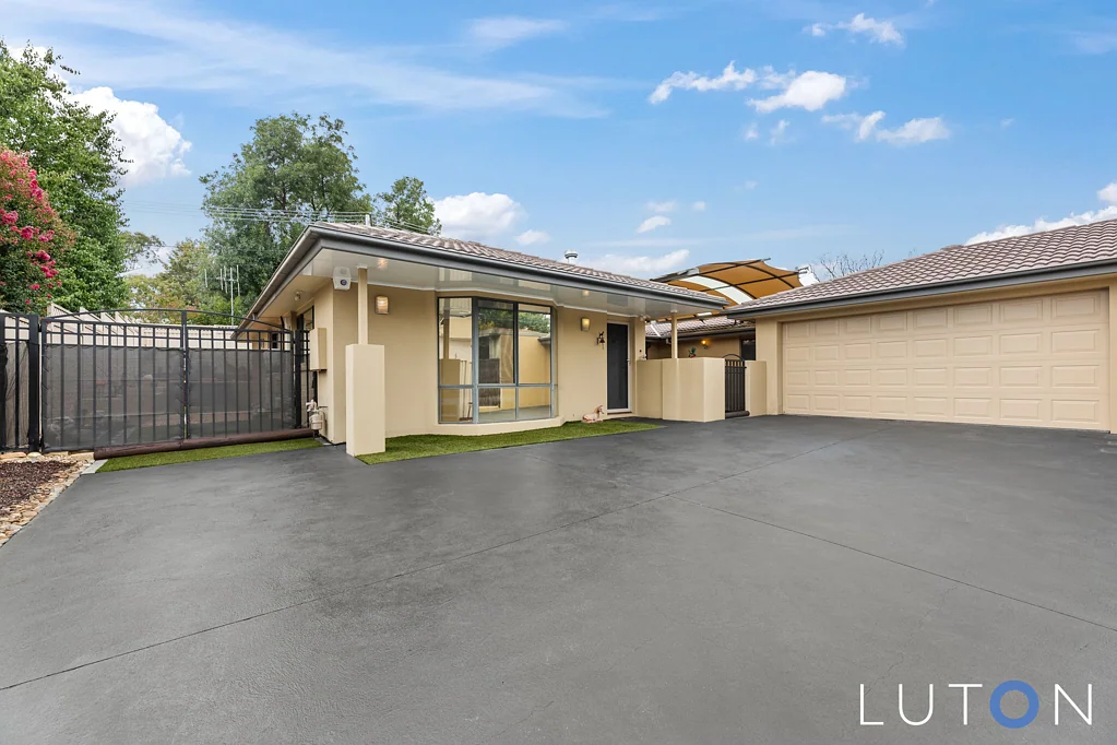54B Hyndes Crescent, Holder, ACT 2611