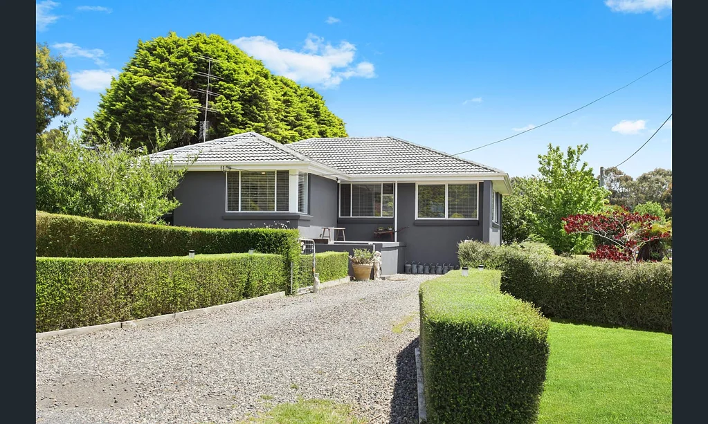 2-4 Wallangunda Street, Robertson, NSW 2577