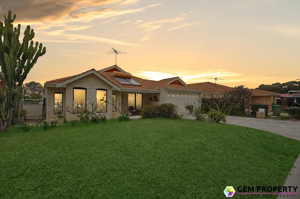 Rockingham 4Moenga Premium Coastal Home with Double Powered Workshop!