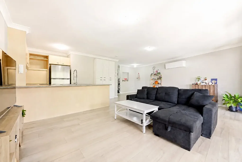 Indooroopilly 2 Slaapkamer Spacious Apartment Living Moments from Everything