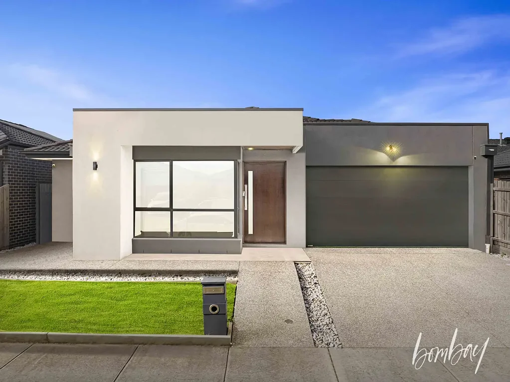 11 Nutmeg Avenue, Mickleham, VIC 3064