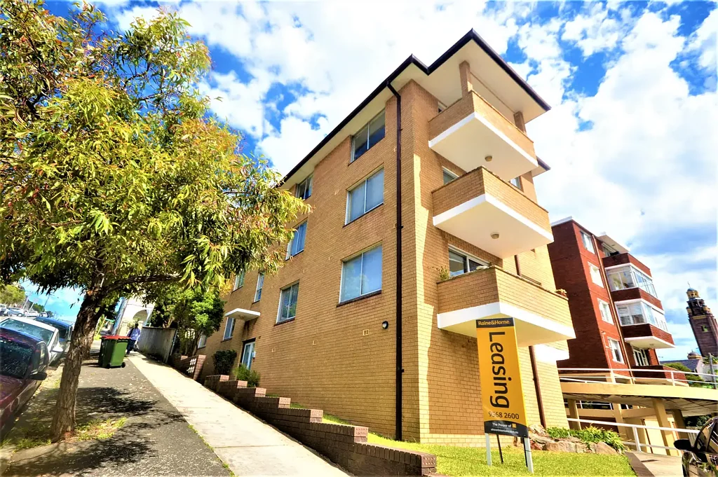 Gorgeous Two Bedroom Apartment with balcony