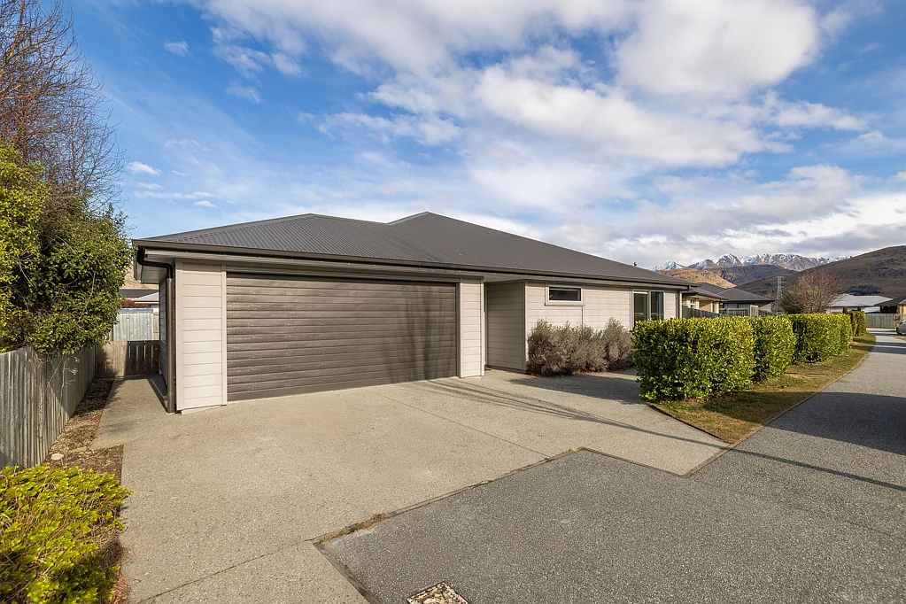 Lower Shotover 5Kwarto Home & Income - A Smart Investment Opportunity