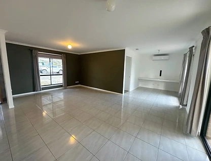 13 James Street, Kingaroy, QLD 4610, 4 कमरे, 2 बाथरूम, House