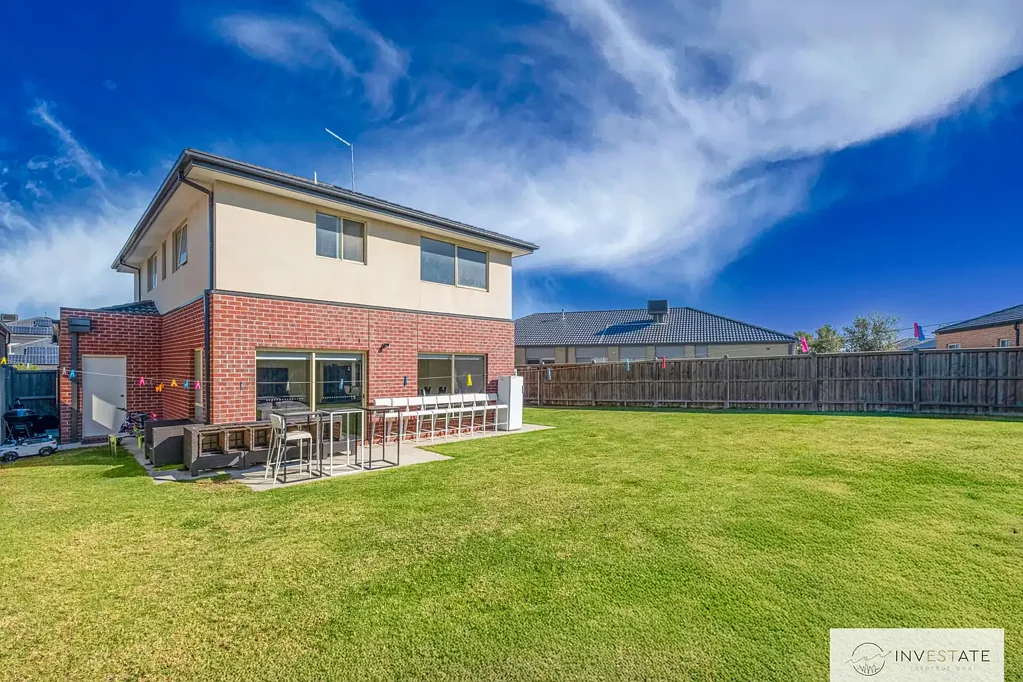 Wyndham Vale 4 Bedroom Warm Double-Storey Family Home on Large Block