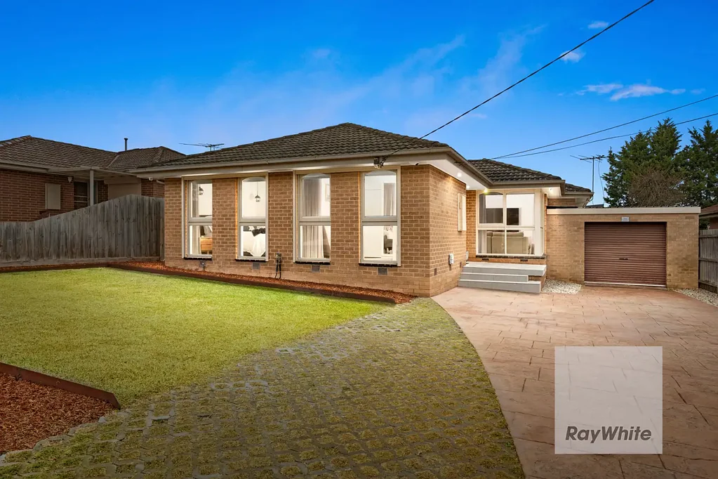 Bundoora 3 Bedroom Fully Renovated Family Gem in Prime Norris Bank Location