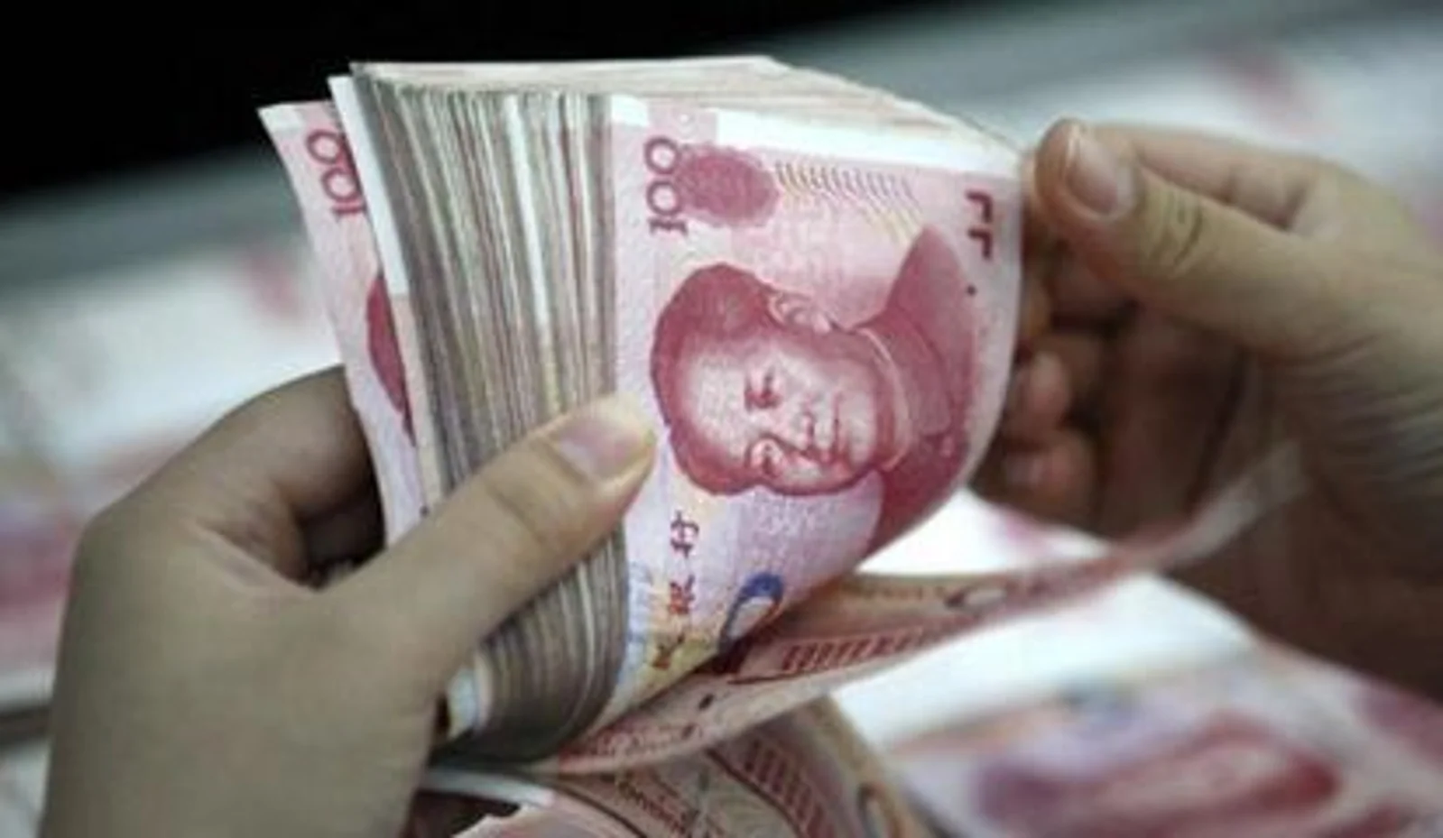 “我一年能赚30万，却出不起我爸的输液费”：被穷人思维毁掉的年轻人
