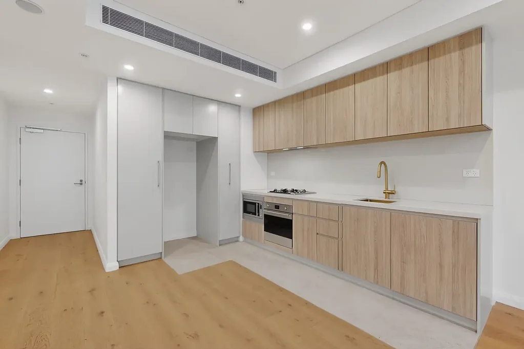 Spacious One Bedroom with Carspace