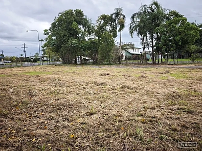 Goondi Bend  BRUCE HIGHWAY FRONTAGE - INNISFAIL