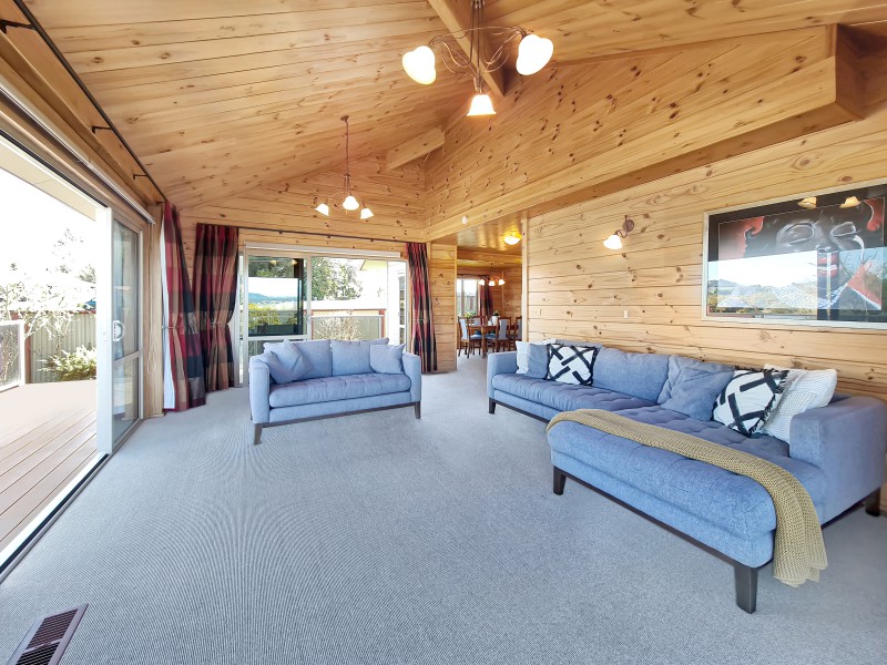 16 Carpentras Way, Nukuhau, Taupo, 4 chambres, 3 salles de bain