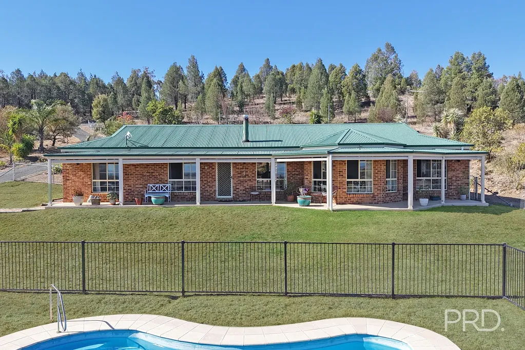 Quirindi 4房  Stunning views, 4 Bedrooms and a pool