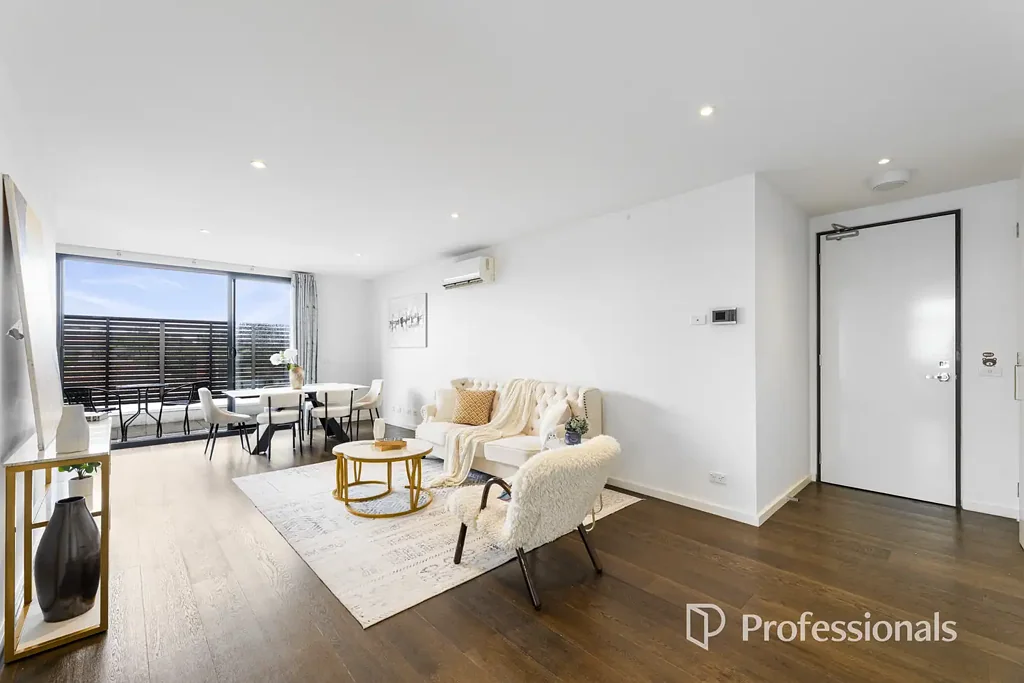 Murrumbeena 2房 无堆叠车位，低费用，步行可达一切的便利 No stacker, low fees & walk-to-everything convenience