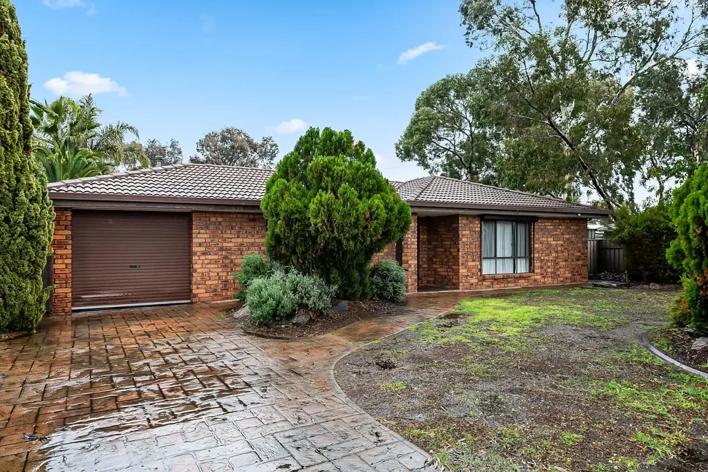 2 Roxby Street, Parafield Gardens, SA 5107