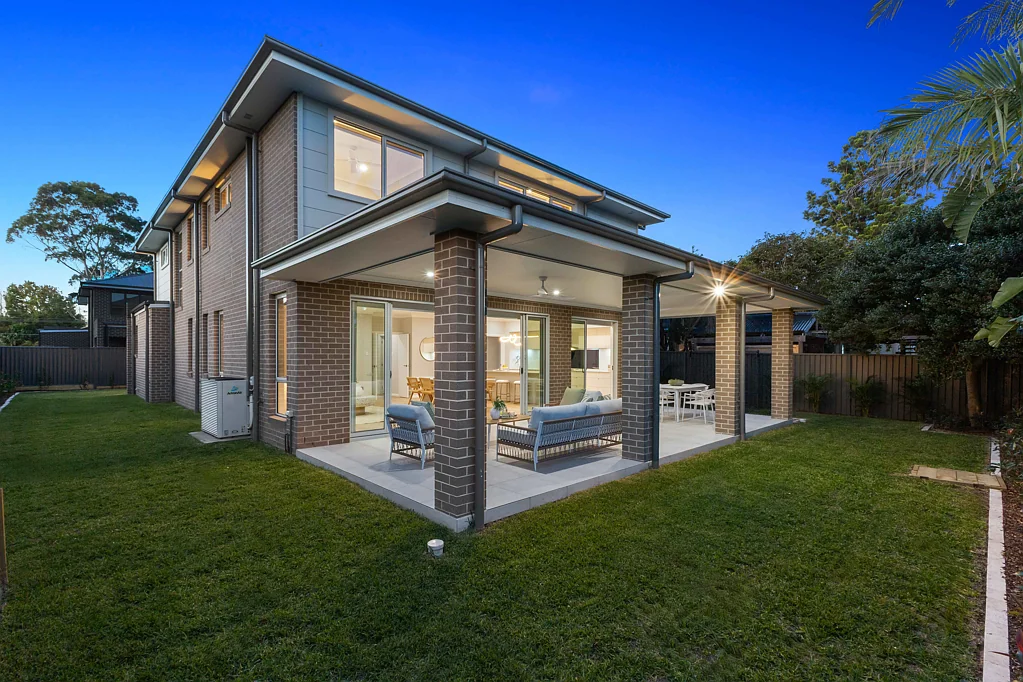Mount Colah 5部屋 Brand new home with a perfect address, effortless family luxury
