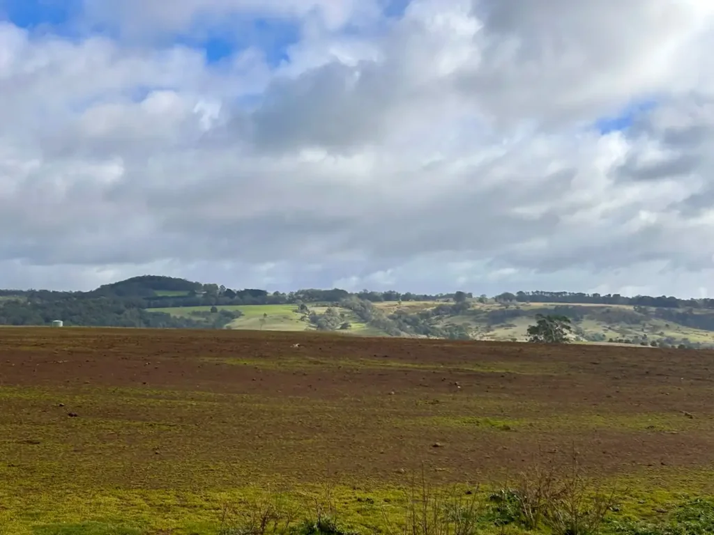 Tylden  Coliban Heights is on the market. Supberb views  on all five lots. Sensational location.